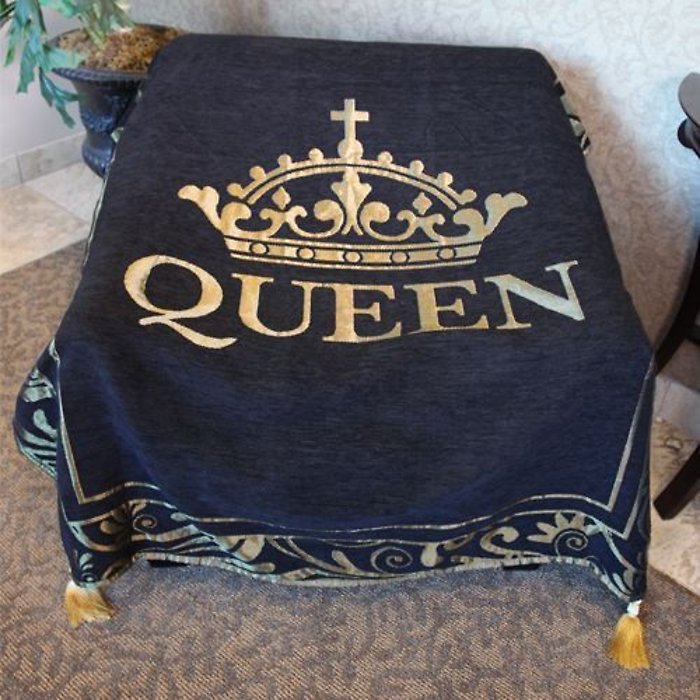 Queen Throw